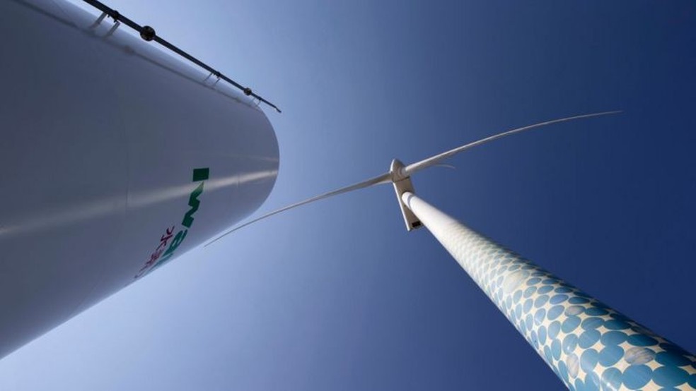 Eletrolisadores convencionais são usados para converter energias renováveis ​​em hidrogênio — Foto: Getty Images/Via BBC