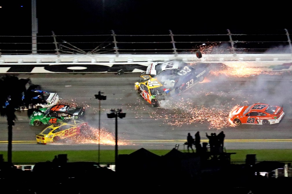 Acidente Nascar Daytona — Foto: Mark J. Rebilas-USA TODAY Sports