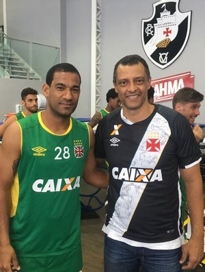 Alexandre Torres em Sâo Januário (Foto: Carlos Gregório Jr/Vasco.com.br) Alexandre Torres em Sâo Januário (Foto: Carlos Gregório Jr/Vasco.com.br)