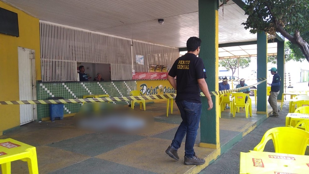 Cliente tentou recuperar celular furtado por garota de programa e foi morto por ela em VÃ¡rzea Grande â€” Foto: Leandro Trindade/TV Centro AmÃ©rica