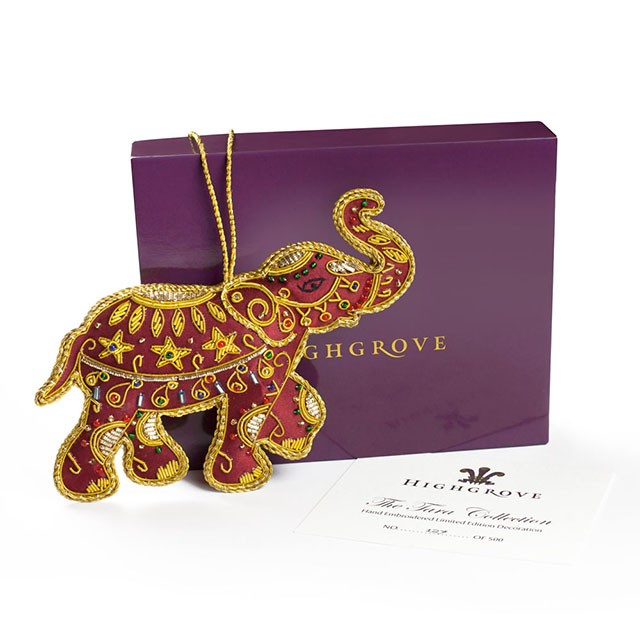 The Tara Collection is a new addition to the Highgrove Christmas Collection this year, including this jewelled elephant Christmas tree decoration inspired by a topiary elephant that sits in Highgrove’s back garden, given to HRH The Prince of Wales to commemorate the Duchess of Cornwall’s late brother, Mark Shand (£19.95) (Foto: HIGHGROVE)