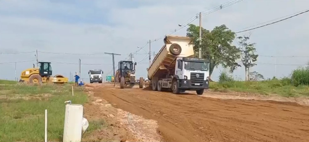 Trabalho de pavimentação asfáltica no Centro Tecnológico Vandeci Rack em Ariquemes — Foto: Reprodução/Rede Amazônica