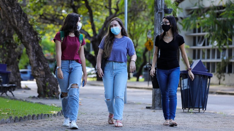 Unifor volta a recomendar uso de máscaras de proteção facial no campus
