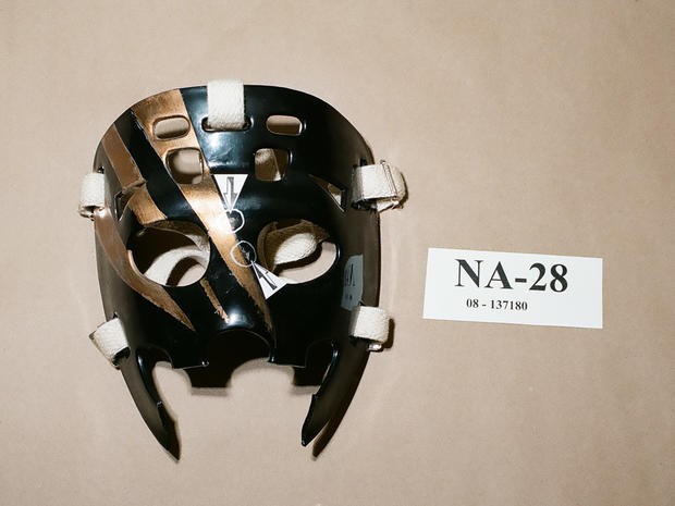 Máscara usada pelo assassino Mark Twitchell (Foto: divulgação)