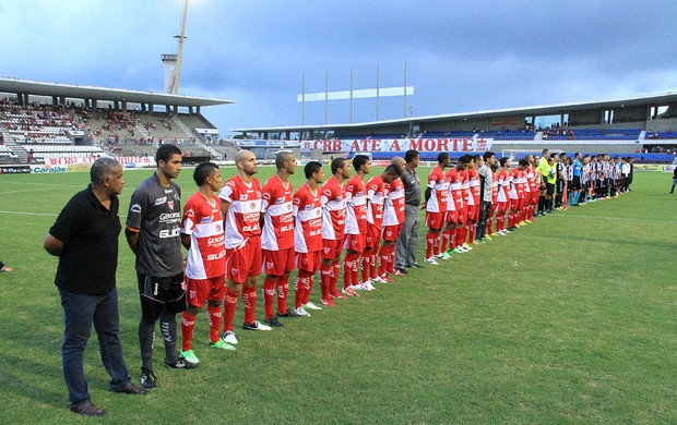 No Rei Pelé, Nacional Da Madeira Vence Amistoso Com CRB Por 3 A 2 ...