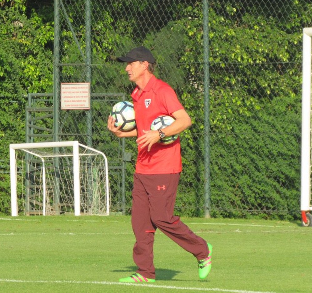 Novo preparador de goleiros do Tricolor inicia trabalho no CT