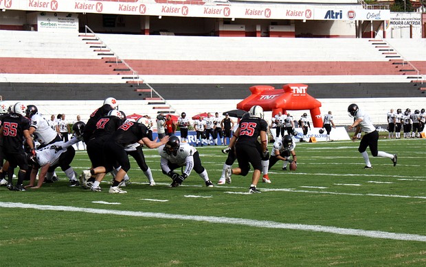Primeiro Fla x Vasco da bola oval: casa cheia no futuro é sonho de rivais
