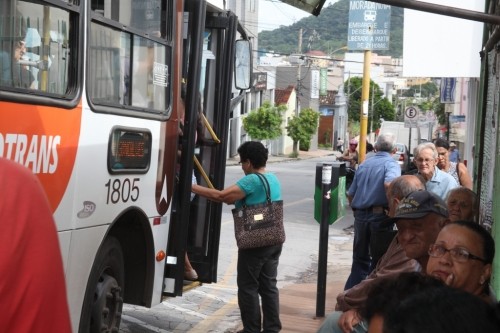 Tarifa de ônibus do transporte público em Itaúna será reajustada em R$ 1 a partir de domingo