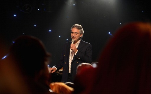 Andrea Bocelli fará show via streaming neste domingo - Época Negócios ...