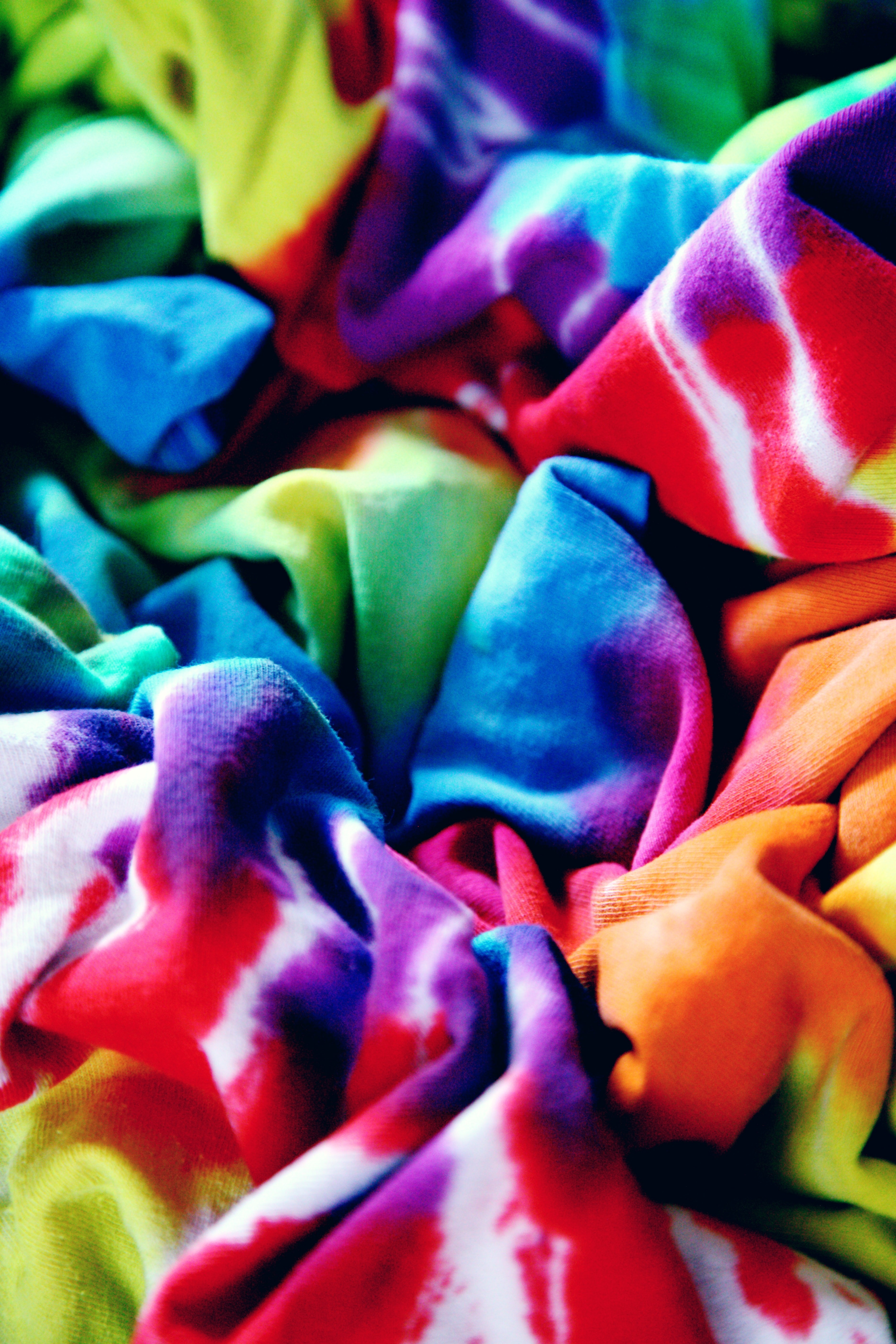 #GQemCasa: veja como fazer estampas tie-dye nas suas camisetas (Foto: Unsplash)