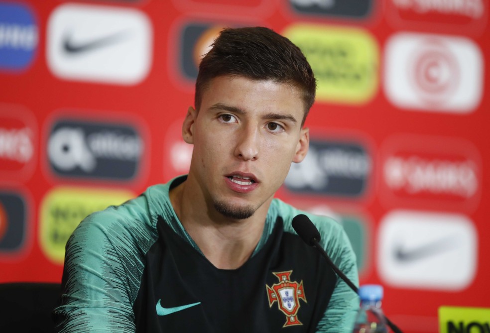 Jogador Mais Novo De Portugal Ruben Dias Diz Que E Um Sonho Jogar A Copa Portugal Ge