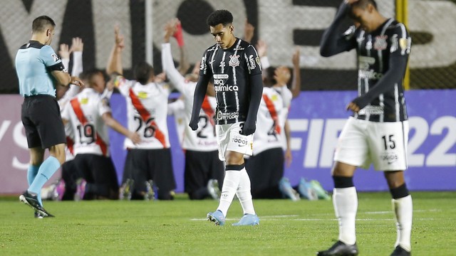 Always Ready 2 x 0 Corinthians  Taça Libertadores: melhores momentos