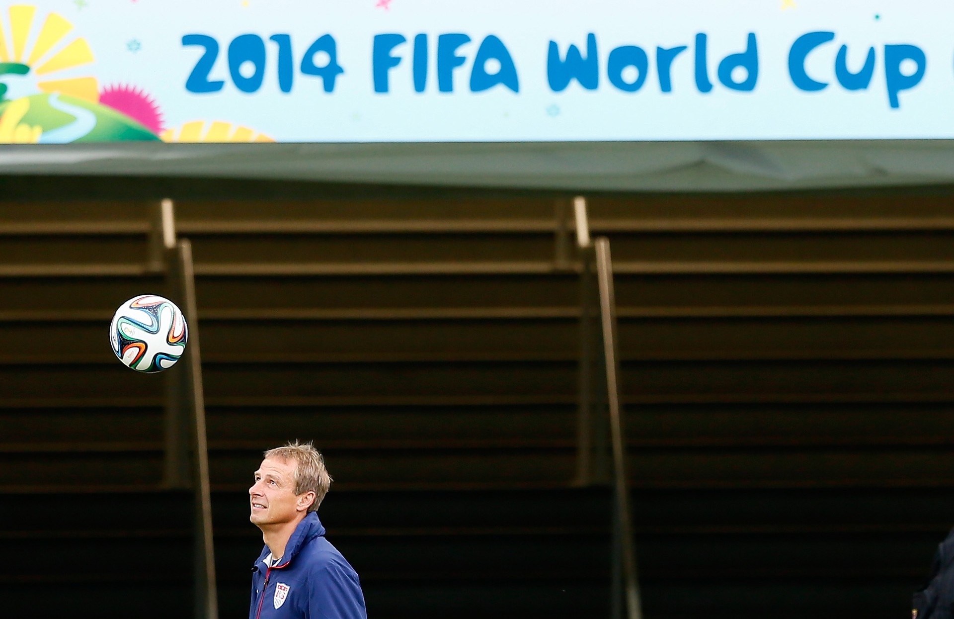 Klinsmann mata a saudade dos seus tempos de jogador em treino dos EUA (Foto: Getty Images)