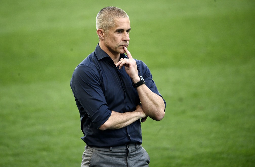Sylvinho diz que Corinthians fez melhor tempo em suas mãos e exalta Renato Augusto: 