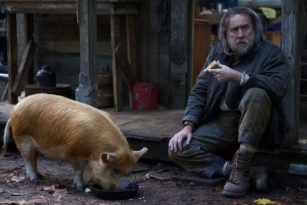 O ator Nicolas Cage em cena do drama Pig (2021) (Foto: Reprodução)