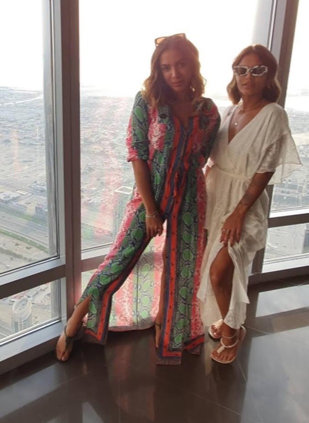 Anitta e stylist, Jessica Desa (Foto: Reprodução/Instagram)