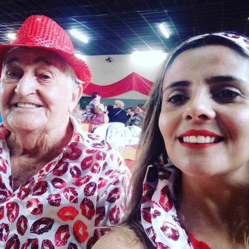 Vestido de personagem da Disney, idoso de 90 anos vence concurso de fantasia no interior de SP — Foto: Arquivo pessoal