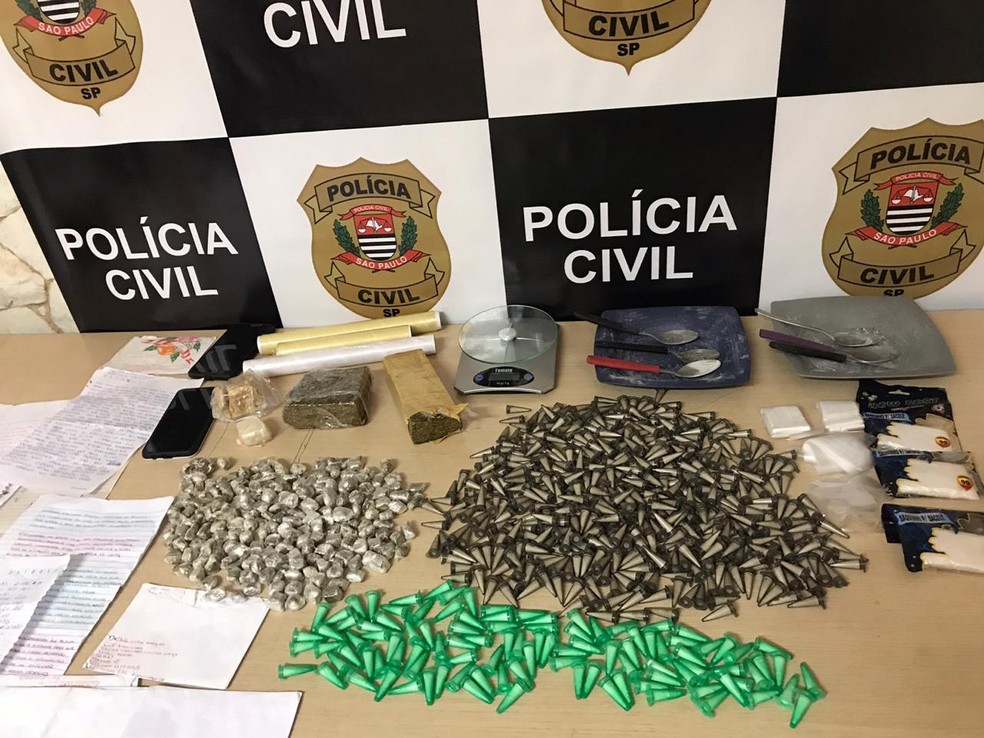 Drogas apreendidas por policiais em Piracicaba &mdash; Foto: Divulga&ccedil;&atilde;o/Pol&iacute;cia Civil