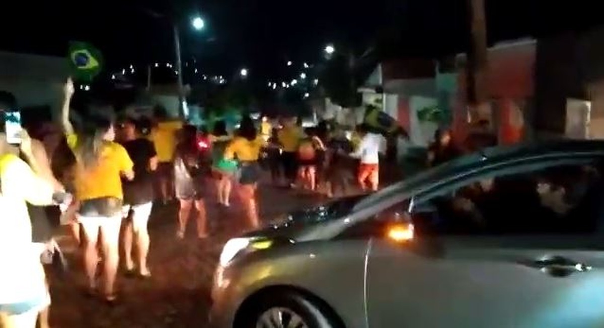 Cidade natal de Ítalo Ferreira, Baía Formosa comemora ouro ...