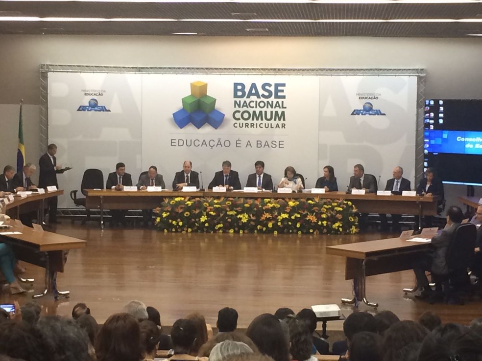 Cerimônia de entrega da terceira versão da Base Nacional Curricular ocorreu em abril, em Brasília; último documento enviado pelo MEC ao CNE, na última semana, não foi divulgado publicamente (Foto: Letícia Carvalho/ G1 DF)