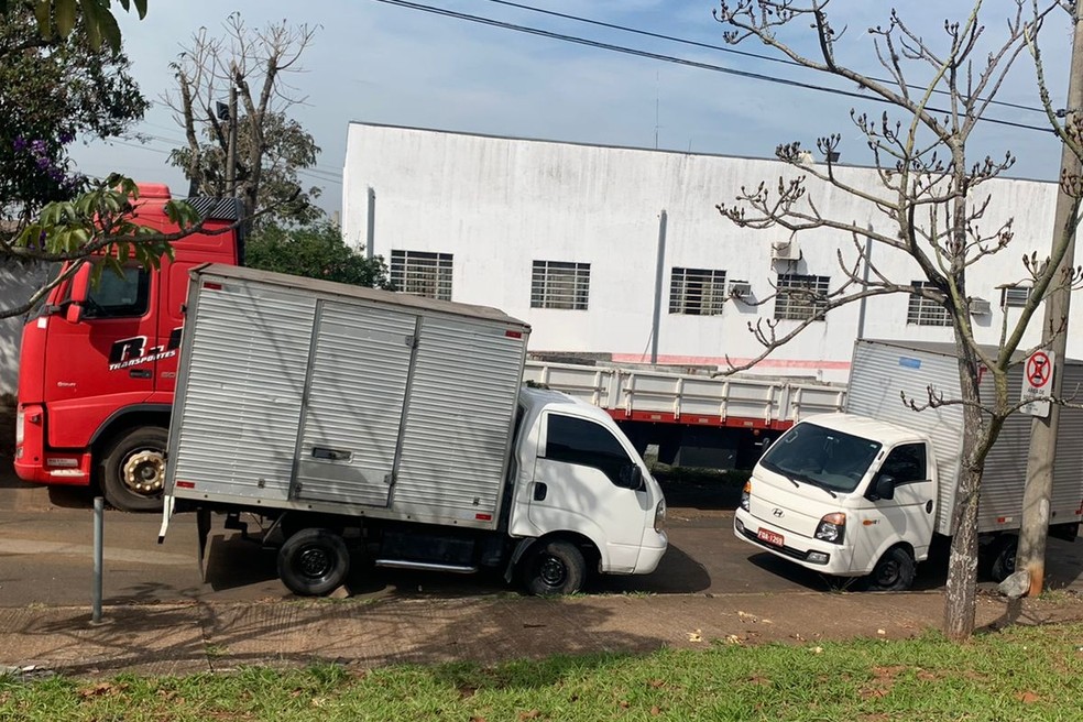 Grupo é preso transportando drogas em Boituva  — Foto: Matheus Arruda/ TV TEM 
