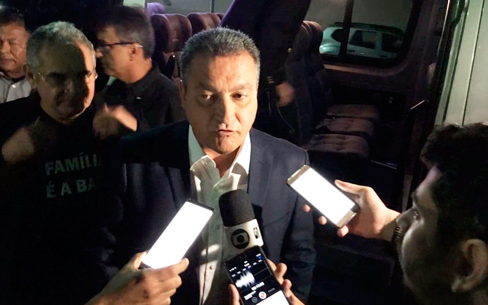 Governador Rui Costa disse que não vai a inauguração de aeroporto em Vitória da Conquista, com o presidente Jair Bolsonaro — Foto: Alan Oliveira/G1