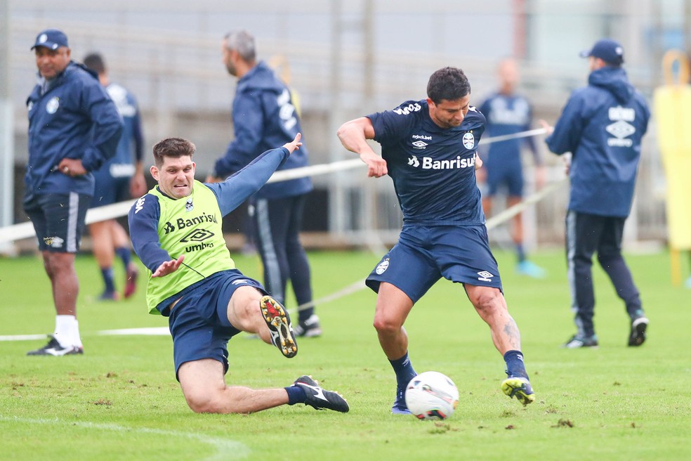 Kannemann assume liderança e incendeia o vestiário com frases de efeito e muita cobrança