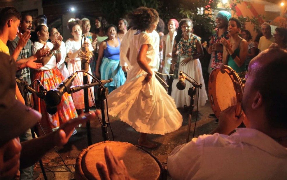 Samba do recôncavo baiano durante a Eco-feira do Mercado Sul, em Taguatinga — Foto: Webert da Cruz/Divulgação
