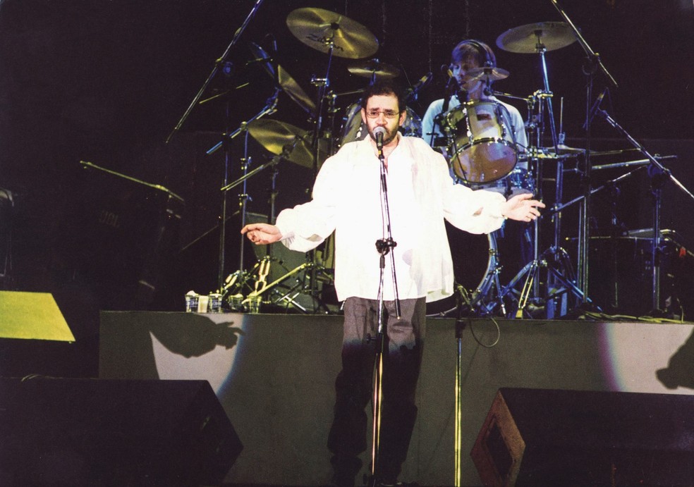 Renato Russo em show da Legião Urbana em 1994 — Foto: Milton Michida/Agência Estado