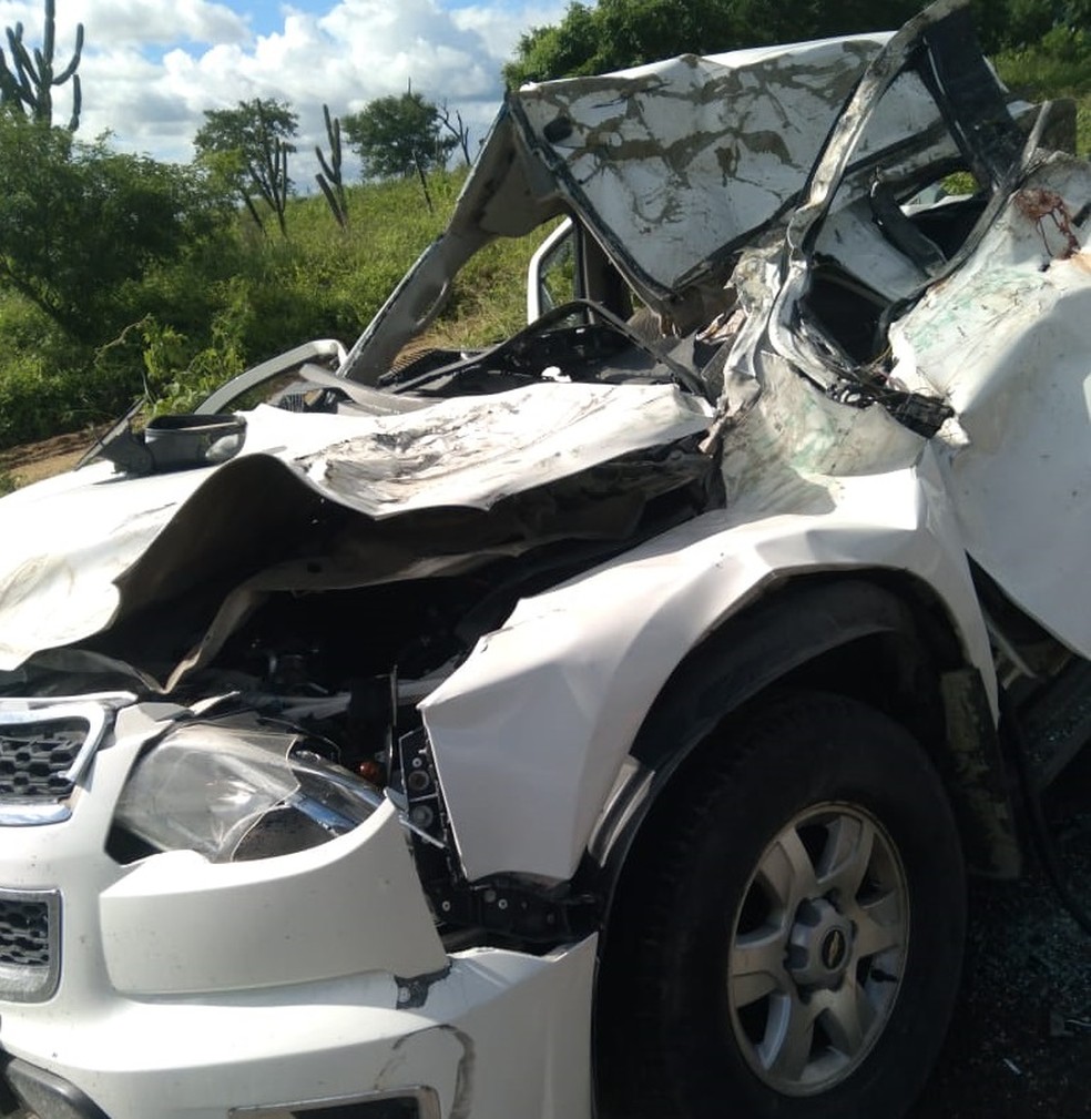 Carro envolvido em acidente na BR-423, em Alagoas — Foto: Ascom/Corpo de Bombeiros de Alagoas