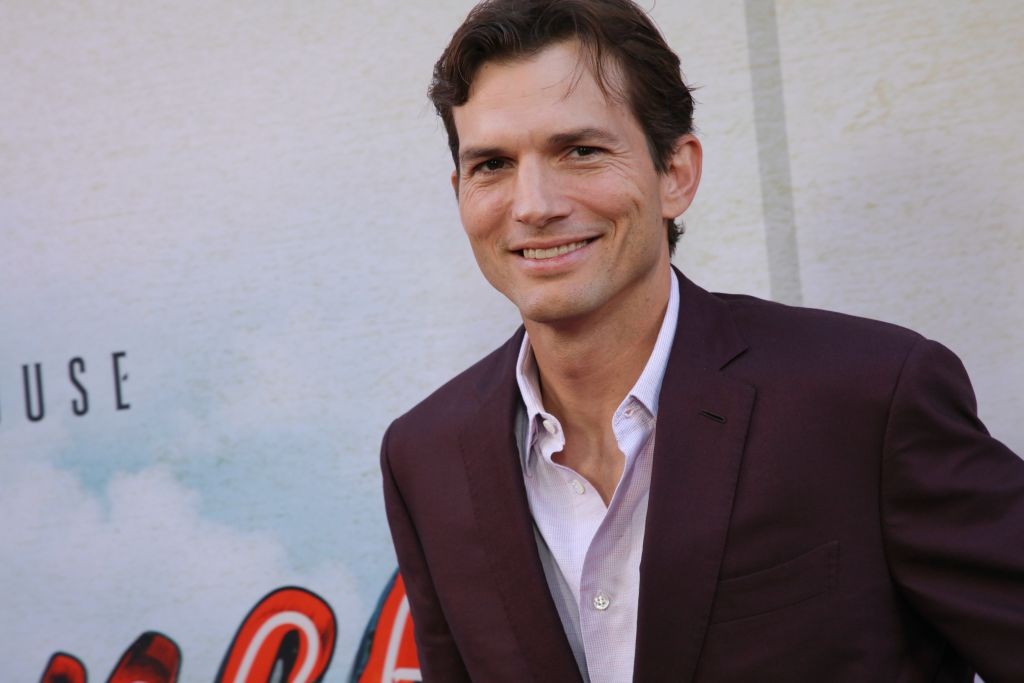 LOS ANGELES, CALIFORNIA - JULY 25: Ashton Kutcher attends the Los Angeles Premiere of "Vengeance" at Ace Hotel on July 25, 2022 in Los Angeles, California. (Photo by Robin L Marshall/Getty Images) (Foto: Getty Images)