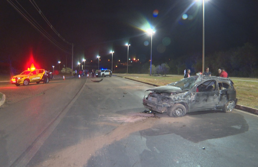 Acidente com vítima entre o Lago Norte e Paranoá — Foto: TV Globo/Reprodução