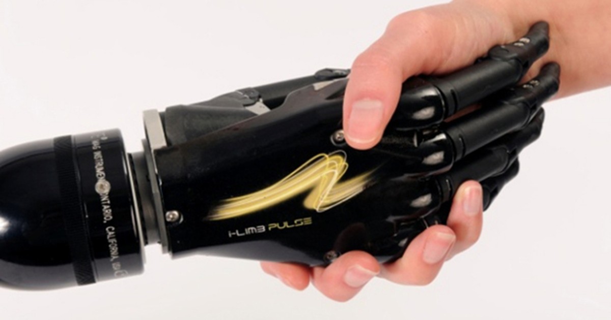 Протез hero arm от open bionics. Бионикс. Montagem bionics especial 2. Бионическая рука дизайн. Бионика в робототехнике.