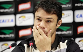 Contrato emperra negócios, e Grêmio simula cenários para transferir Kleber