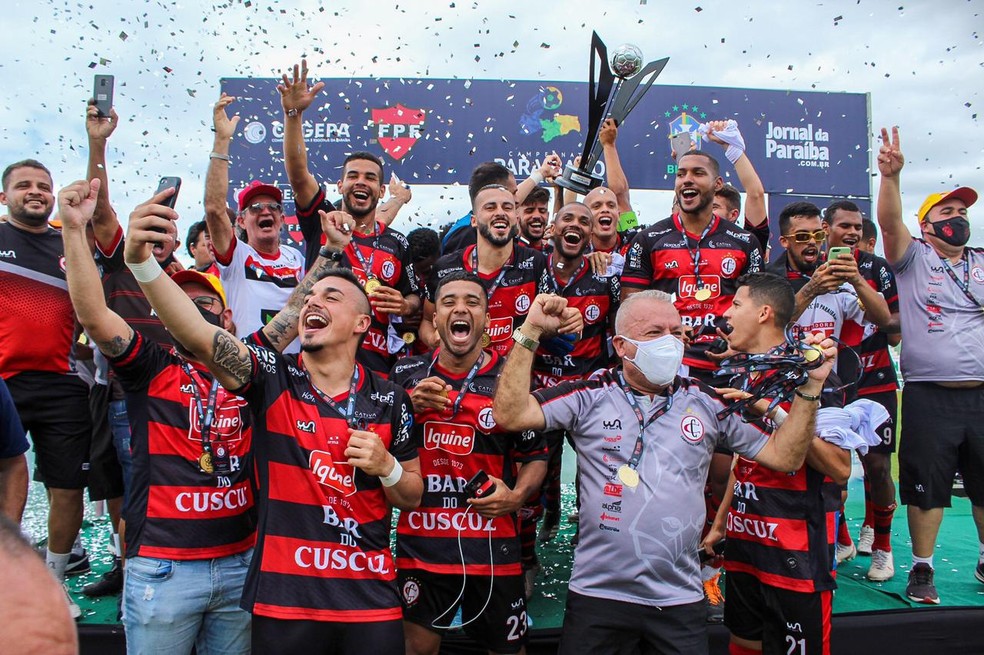 O Campinense defende o título de campeão paraibano conquistado em 2021 — Foto: Samy Oliveira / Campinense