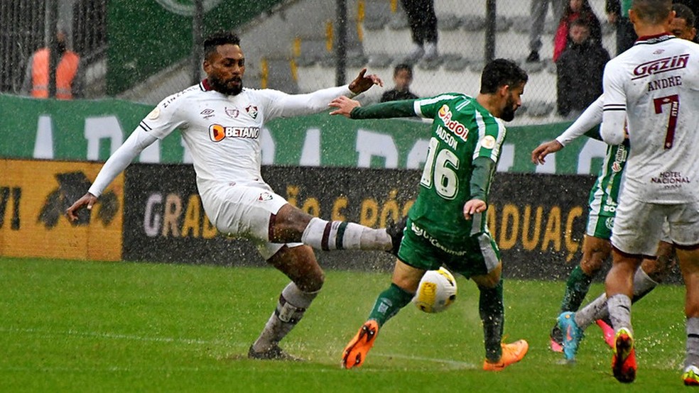 Luccas Claro em ação pelo Fluminense contra o Juventude — Foto: Mailson Santana / Fluminense FC