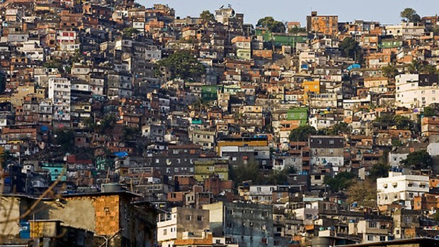 Comunidade da Rocinha, no Rio de Janeiro (Foto: Wikimedia Commons/Wikipedia)