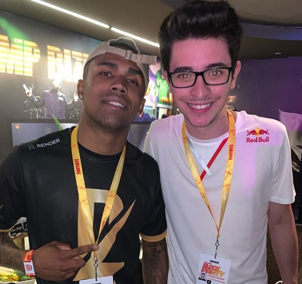 Fora da Copa América, Douglas Costa disputa torneio de Fortnite nos Estados Unidos | e-sportv ...