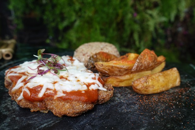 Empanado de frango: aprenda versões saudáveis da milanesa