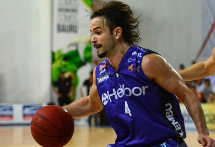 Ponte aérea lidera o Top 5 do NBB com principais jogadas das semifinais