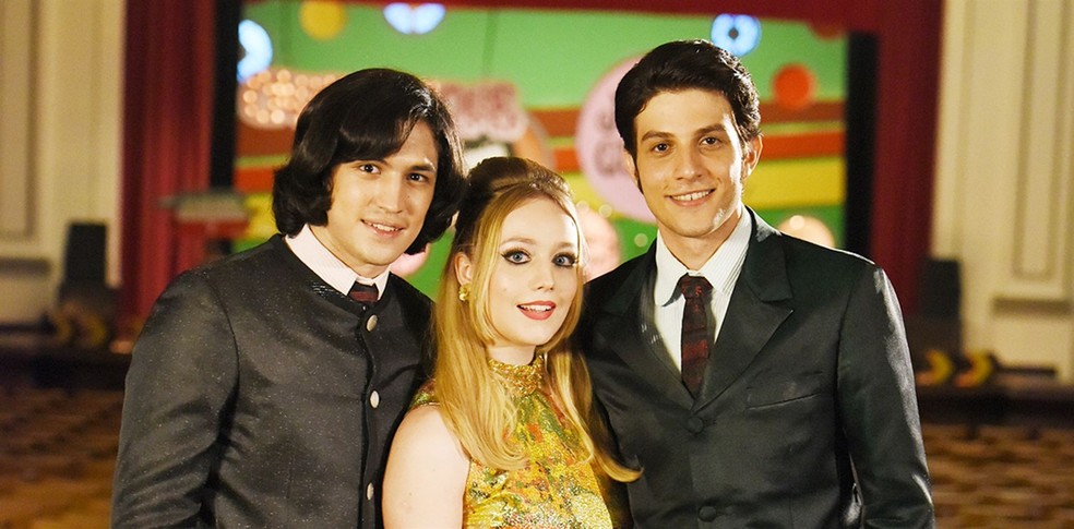 Gabriel Leone, Malu Rodrigues e Chay Suede protagonizam o filme 'Minha fama de mau' — Foto: Páprica Fotografia / Divulgação