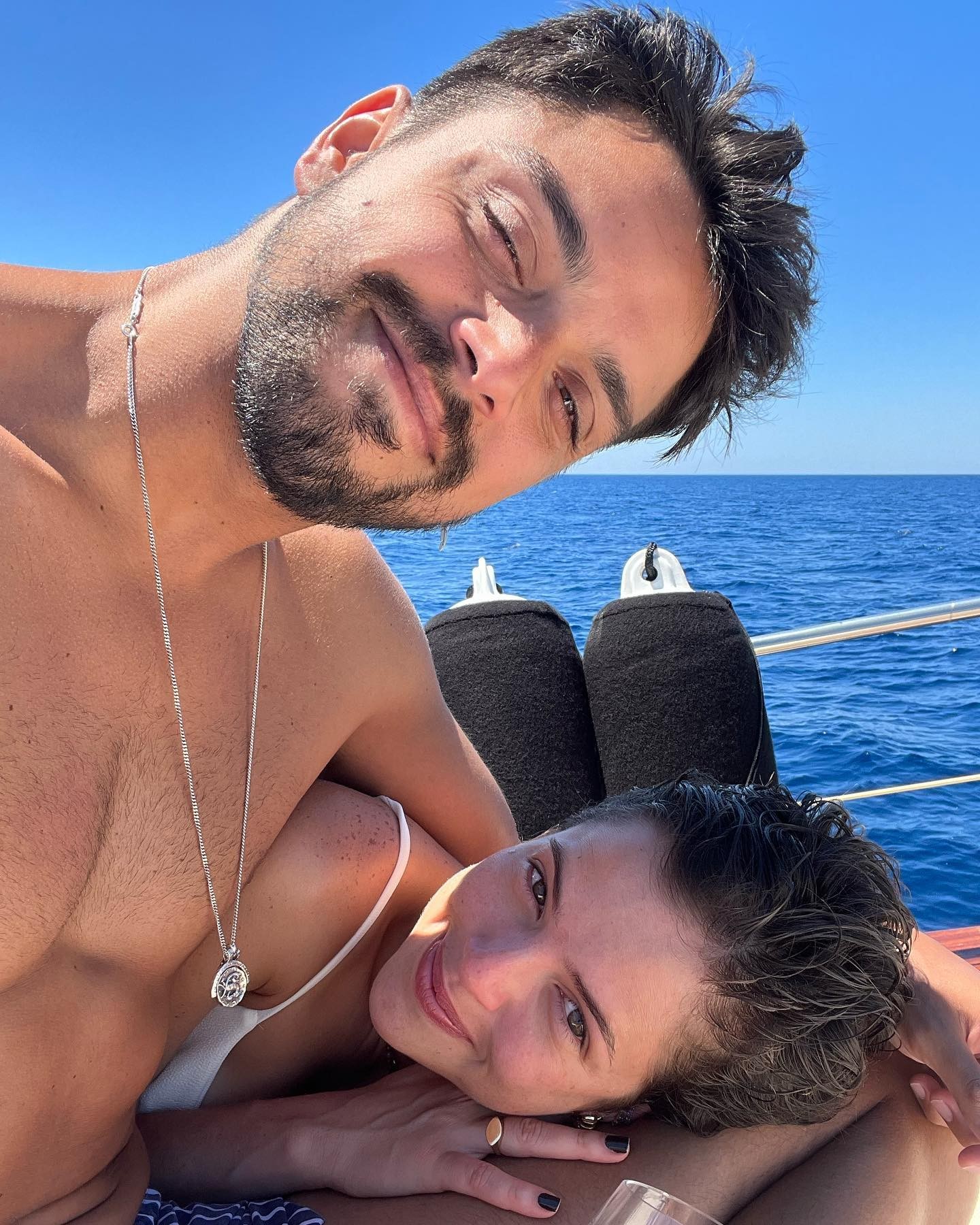 Agatha Moreira e Rodrigo Simas em clima de romance em Ibiza, na Espanha (Foto: Reprodução / Instagram)