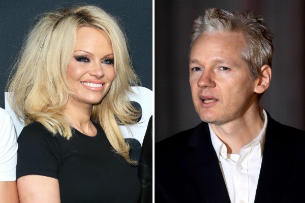 Pamela Anderson e Julian Assange (Foto: Getty Images)