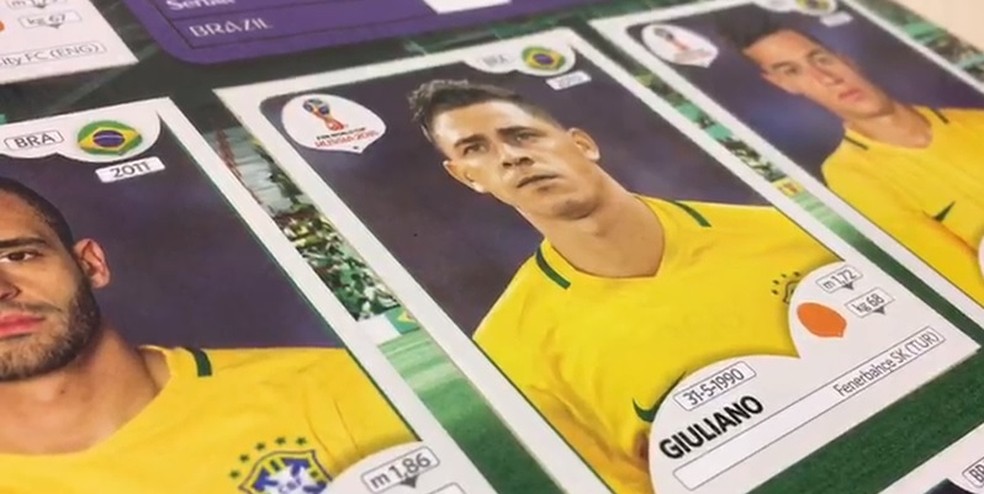 Figurinha de Giuliano extá certa no álbum da Copa do Mundo de 2018 (Foto: Reprodução)