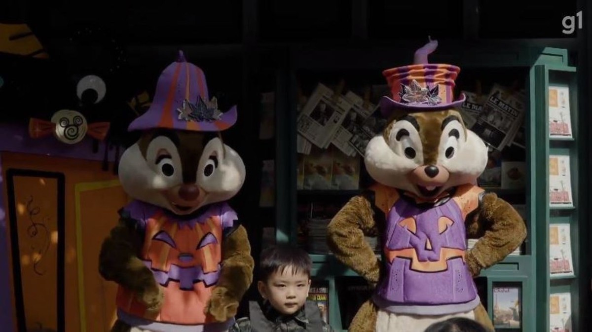 Disneylândia de Xangai reabre depois de confinar mais de 30 mil visitantes após 1 caso de Covid-19