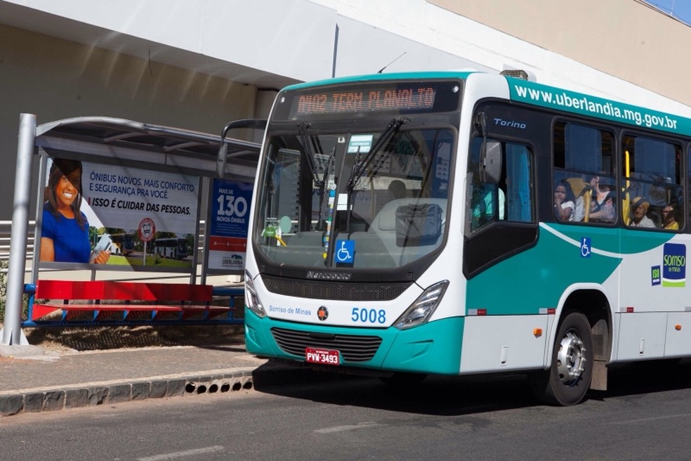 Justiça suspende reajuste da tarifa do transporte urbano 