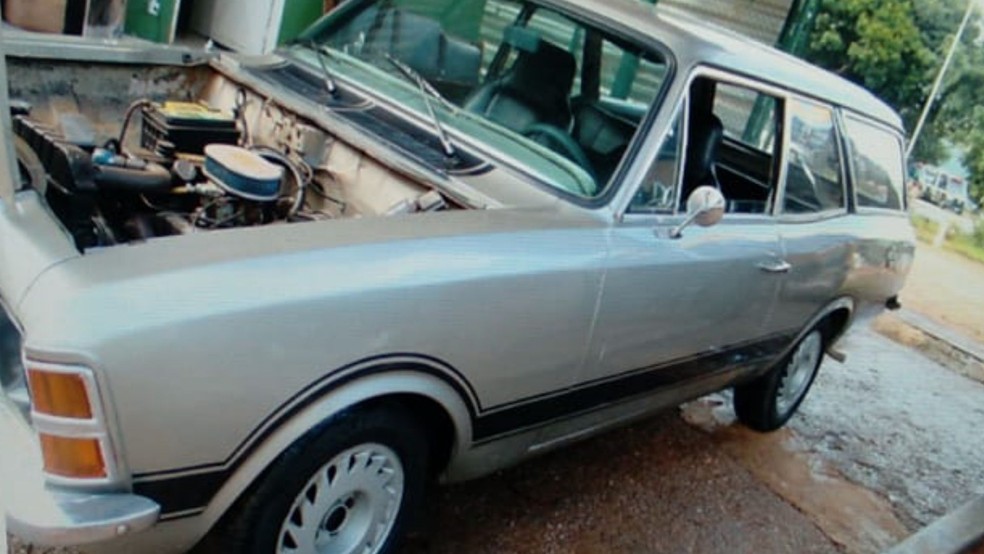 Família de Ribeirão Preto (SP) se emociona ao encontrar veículo furtado após 23 anos — Foto: Reprodução/EPTV
