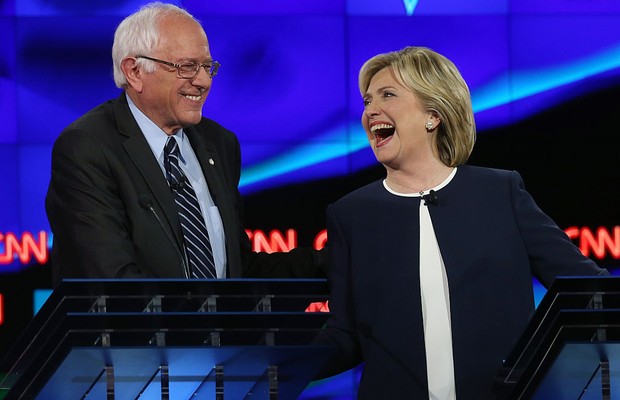 Bernie Sanders e Hillary Clinton, pré-candidatos democratas à presidência dos EUA (Foto: Joe Raedle/ Getty Images)