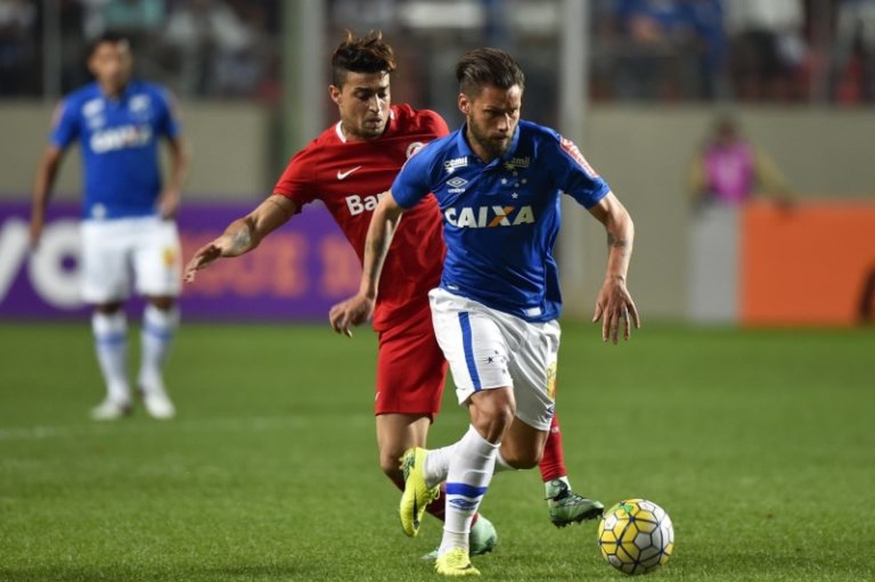 Rafael Sobis em Cruzeiro x Internacional  Foto: Pedro Vilela/ Light Press/ Cruzeiro