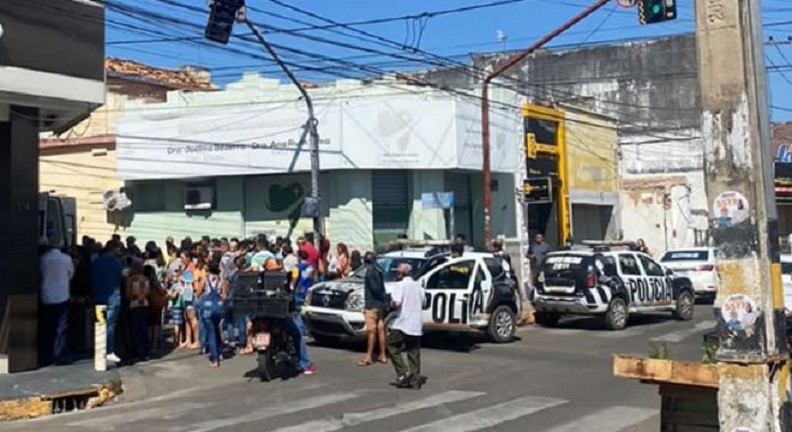 Empresária esfaqueada em loja passa por cirurgia no interior do Ceará